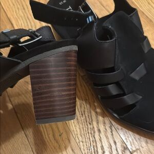 TOMS Ortholite Suede Leather Black Sandals